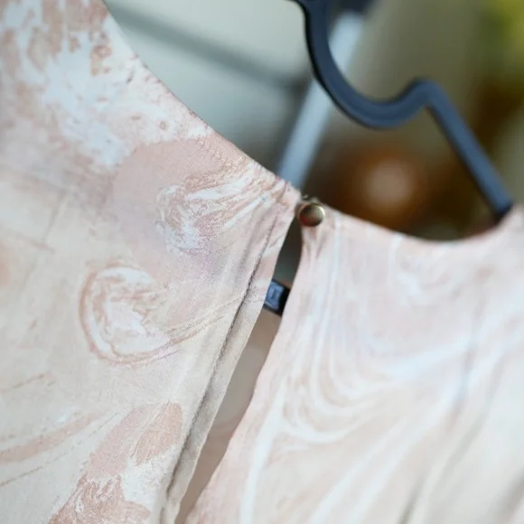 Unique blouse - Picture 6 of 6